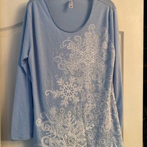 Long sleeve blue snowflake holiday shirt xl